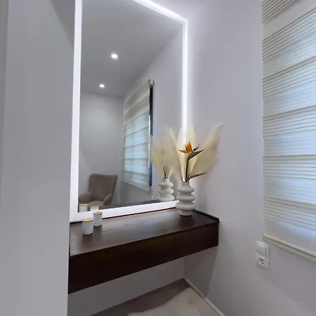 Appartement Aleni 1 *