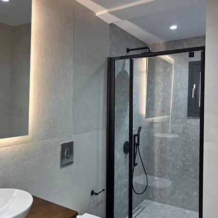 Aleni 1 * Rhodes City