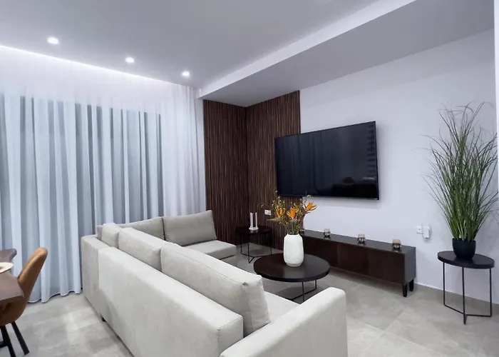 Appartement Aleni 1 *