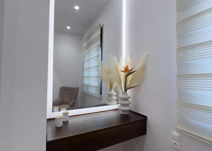Appartement Aleni 1 *