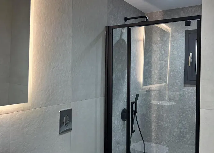 Aleni 1 * Rhodes City